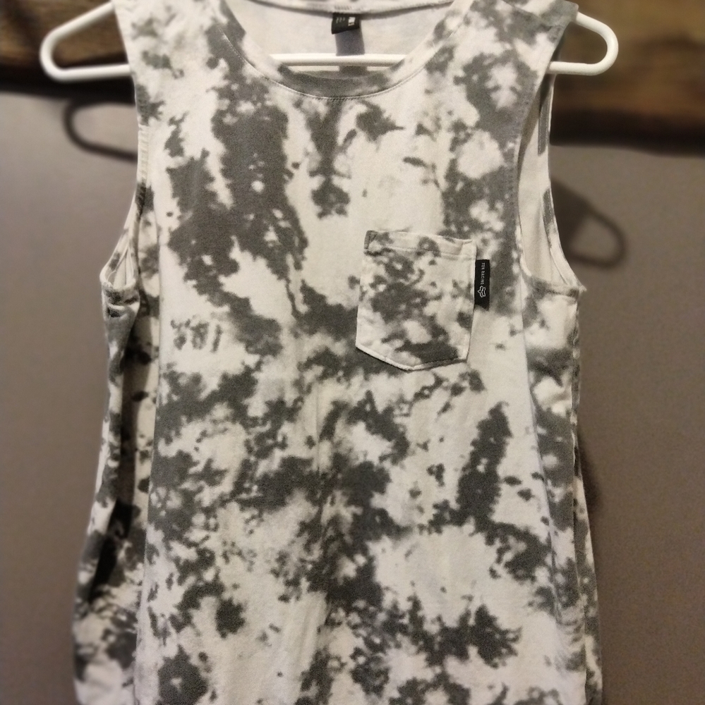Fox muscle tank
